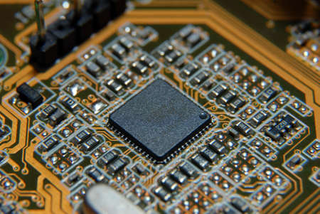 Electronic chip on circuit board