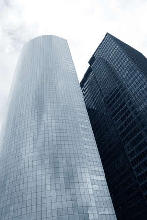 Modern business towers reflecting the skyのeditorial素材