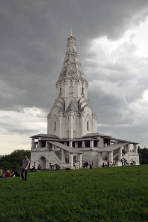 Moscow, Russia - May 23, 2021: Church of the Ascension of the Lord in Kolomenskoye Park against the background of a dramatic skyのeditorial素材
