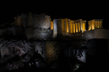 Night view of Parthenon temple on Acropolis hill in Athens, Greeceのeditorial素材