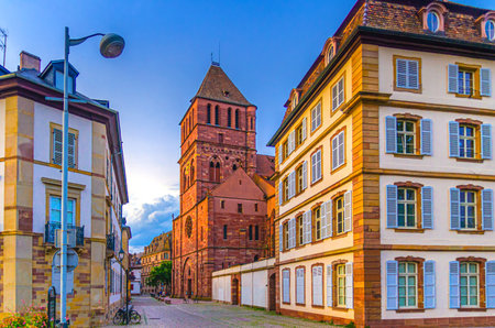 St Thomas' Church Eglise Saint-Thomas Lutheran church Protestant Cathedral Old Lady building in old town Strasbourg city historic Center Ville Grande ile Grand Island, Alsace Grand Est region, Franceの写真素材