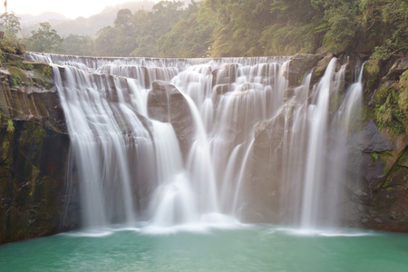 The picture of Shifen waterfallsの写真素材