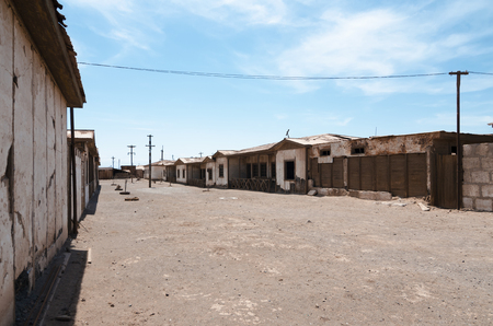 SANTIAGO HUMBERTONE, CHILE, 14 JANUARY 2017: Abandoned salitrera mine and minening townのeditorial素材