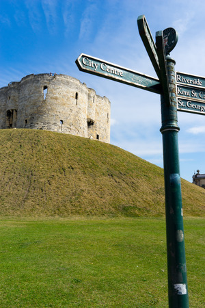 Cliffords Tower in York, England UKのeditorial素材