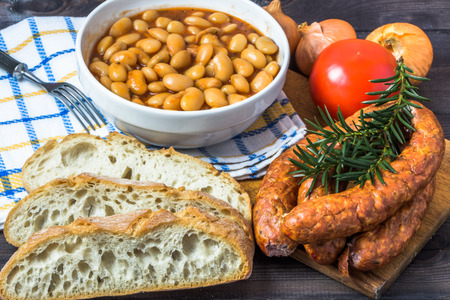 Baked beans with sausage in tomato sauceの写真素材