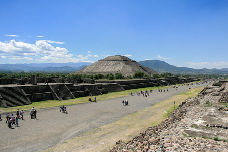 Theotihuacan - Mexico, 04 25 2010: General view of the ancient city of theotihuacan in Mexicoのeditorial素材