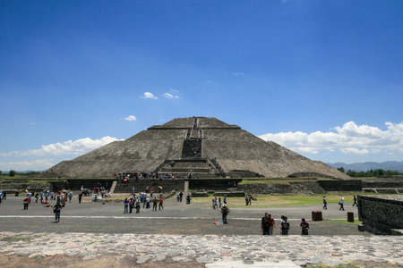 Theotihuacan - Mexico, 04 25 2010: General view of the ancient city of theotihuacan in Mexicoのeditorial素材