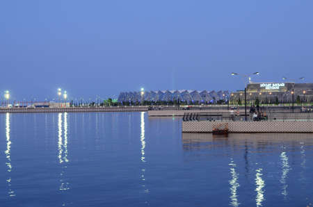 A beautiful evening. Embankment Baku. Azerbaijan.のeditorial素材