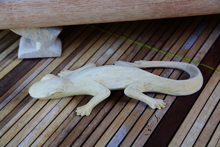 wooden geckoの写真素材