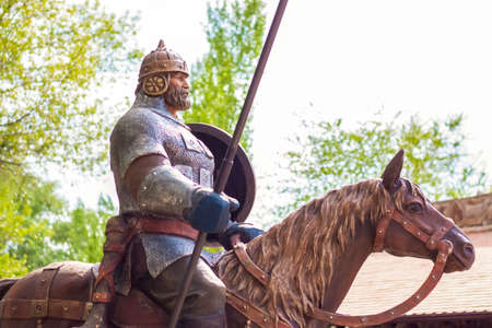 2021-05-07. Russia. Kamensk-Shakhtinsky, Rostov region. Sculpture of the warrior hero in the park. LOGA Landscape Park territory "のeditorial素材
