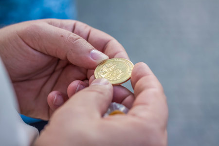 2022-08-16 Russia, Samara, Tourist center "Castle Garibaldi" in the village of Khryashchevka, Samara region. Newly minted commemorative coin in handのeditorial素材