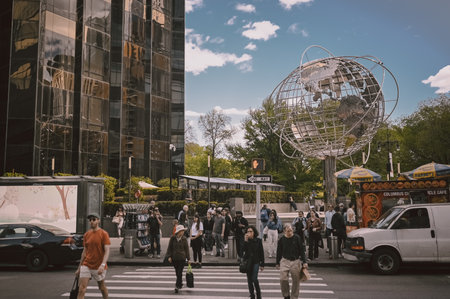 New York, USA, May 7 2023. Streets full of people crowd in Manhattan in the summer. Big city urban life concept background. Famous attractions places, touristic buses and yellow cabsのeditorial素材