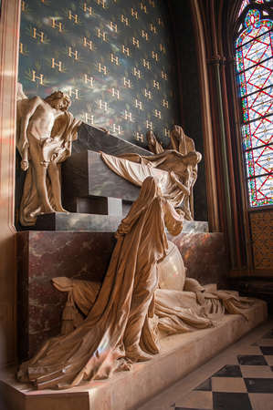Paris, France - November 4, 2012: Sculpture composition in Cathedral of Notre Dame de Paris. Selective focusのeditorial素材