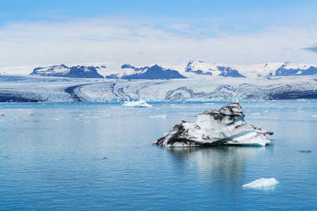 Beautiful cold landscape picture of icelandic glacier lagoon bayの写真素材