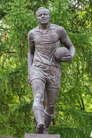 Moscow, Russia â June 8, 2017. Monument to Soviet footballer Eduard Streltsov (1937-1990) outside of Torpedo stadium in Moscow. The monument was designed by Aleksander Tarasenko and unveiled in 1999.のeditorial素材