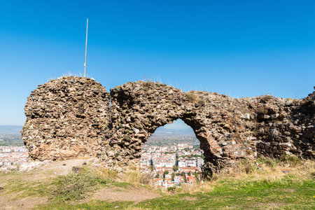 Manisa, Turkey â November 8, 2020. Ruined wall of Manisa Castle in Manisa, Turkey. Locally known as Manisa Kalesi or Sandikkale, the castle lies on Sandik Hill in the foothills of Mt. Spil above Manisa. Manisa Castle is said to be of Byzantine origin. Iのeditorial素材