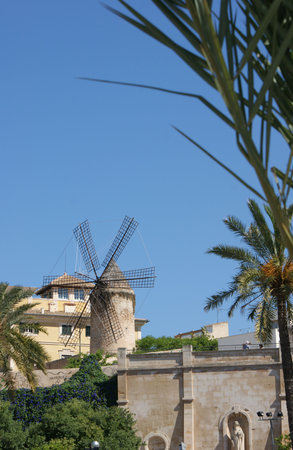 The windmills on the way to Palma de Mallorca is most symbolic to Mallorca were water-extraction...