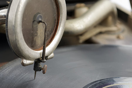 detail of a gramophone needle on a discの写真素材
