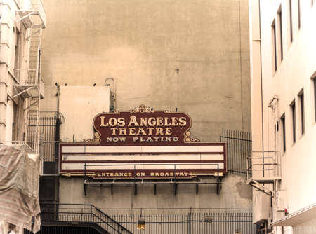 LOS ANGELES, CALIFORNIA - OCTOBER 27, 2016: Los Angeles Theatre signのeditorial素材