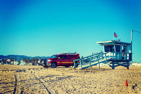 Lifeguard truck and tower in Venice beach, Californiaのeditorial素材