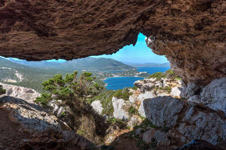 Grotta dei Vasi Rotti in Capo Caccia, Sardiniaの写真素材