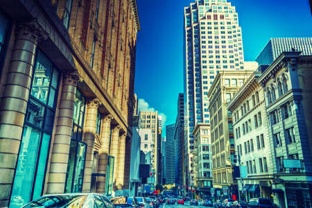 San Francisco, CA, USA - October 31, 2016: Financial district on a sunny dayのeditorial素材