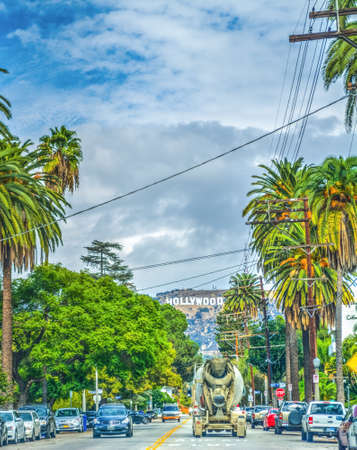 LOS ANGELES, CALIFORNIA - OCTOBER 28, 2016: Hollywood sign seen from Beachwood driveのeditorial素材