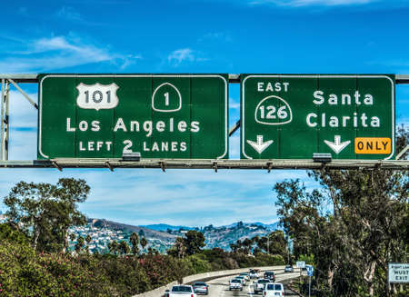 Los Angeles exit sign on 101 freeway southbound. California, USAの写真素材