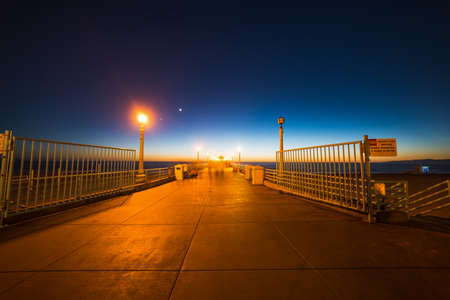 Manhattan Beach pier at night. Los Angeles, Californiaの写真素材