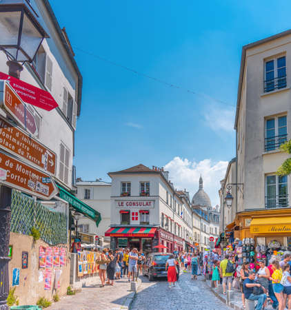 Paris, FR - July 07, 2018: Tourists in world famous Montmartre  neighborhoodのeditorial素材