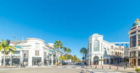 Beverly Hills, USA - November 02, 2016: City life in Rodeo Drive on a sunny dayのeditorial素材