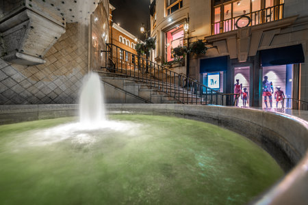 Fountain in Rodeo Drive at night. California, USAの写真素材