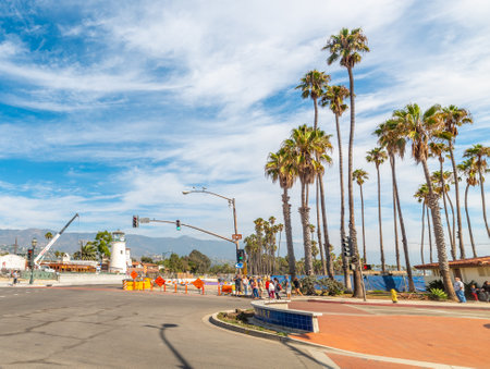 Santa Barbara, USA - October 26, 2016: city life in Santa Barbara seafront on a sunny dayのeditorial素材