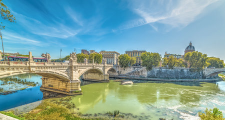 Vittorio Emanuele II bridge over Tiber river in Rome, Italyの写真素材