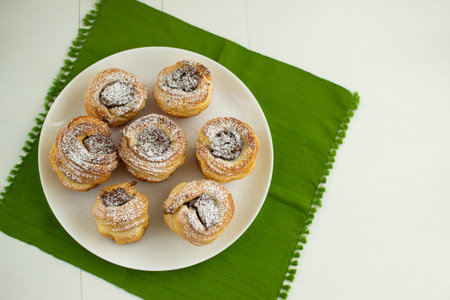 Cruffins is a hybrid of croissant and muffin. Tasty and fragrant pastries, with an unusual...
