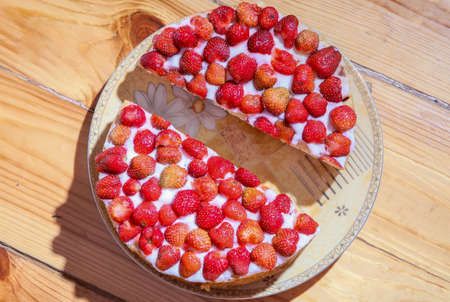 homemade strawberry pie on a plateの写真素材