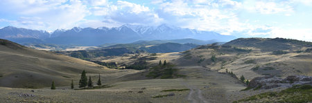Scenic view of the sunny landscape of the North Chuisky ridge in the Altay Mountains, Russiaの写真素材