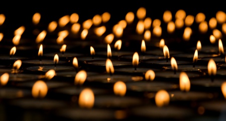 Burning candles can be used as backgroundのeditorial素材