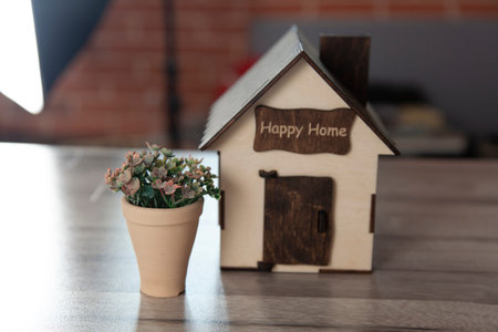 house model with key on the dark deskの写真素材