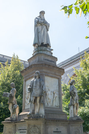 Monument to Leonardo and his students in Milanの写真素材