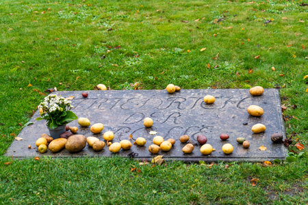 Potatoes on the grave of Frederick the Greatの写真素材