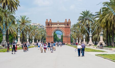 Editorial, May, 2018. The Arc de Triomf and the alley of palms in the city of Barcelona in Catalonia, Spainのeditorial素材