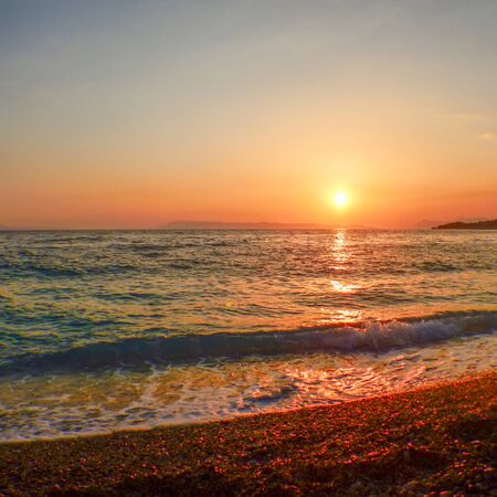 Beautiful Sunset on the Beach, Sun, Sky, Sea, Wavesの写真素材