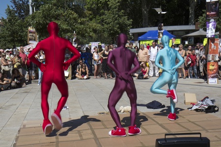AURILLAC, FRANCE- AUGUST 17:  Unidentified strange dancers move in the street as part of the Aurillac International Street Theater Festival, Cie "V.O" on August 17, 2011 in Aurillac, France. のeditorial素材