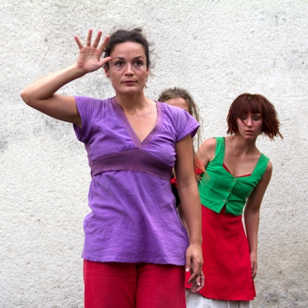AURILLAC, FRANCE - AUGUST 24 : a dancer is saying hello as part of the Aurillac International Street Theater Festival,show by the Company D'Akipaya Danza , on august 24, 2012, in Aurillac,France. のeditorial素材
