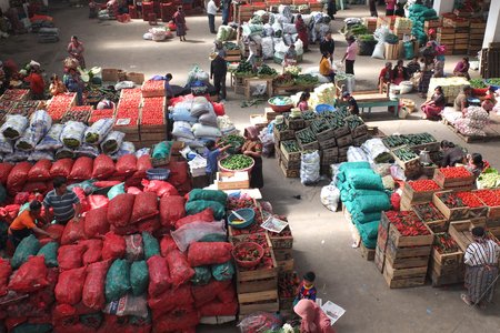 ZUNIL, GUATEMALA -  NOVEMBER 28  Traditional wholesale market, on November 28, 2013, in Zunil, Guatemala  のeditorial素材