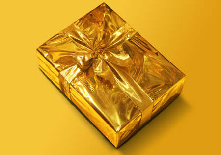 gold gift box の写真素材