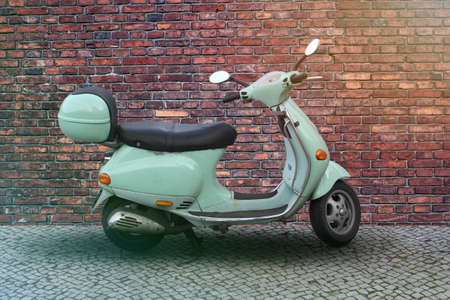 a Old green italien scooter