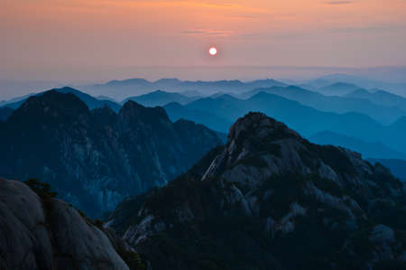 Huangshan sunsetの写真素材
