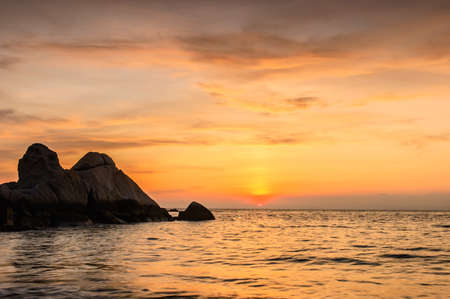 sunsets and seaの写真素材